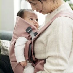 BabyBjörn Mini Cotton Draagzak -Baby Product Winkel babybj rn mini cotton draagzak oudroze 2