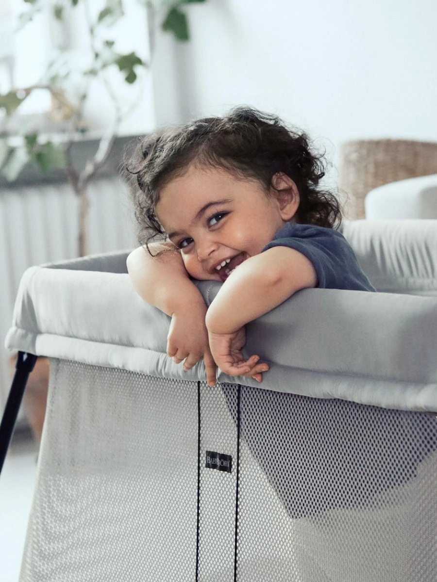 BabyBjörn Reisbedje Light Mesh 6 BabyBjörn Reisbedje Light Mesh - Afbeelding 4