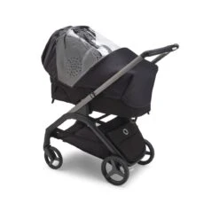 CYBEX Bugaboo Dragonfly Regenhoes 6 CYBEX Bugaboo Dragonfly Regenhoes -Baby Product Winkel large jpg 100188003 dragonfly gra bassinet black skyline blue rain cover a